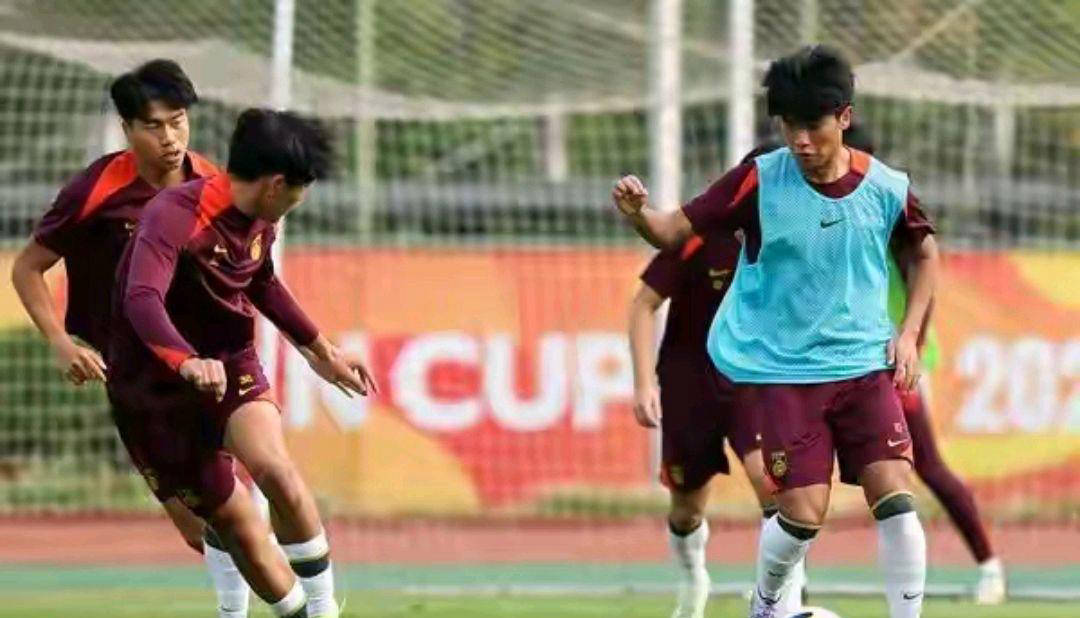 包含热门足球队在比赛中表现抢眼,实力强劲,呼声高涨的词条 包含热门足球队在比赛中表现抢眼,实力强劲,呼声高涨的词条