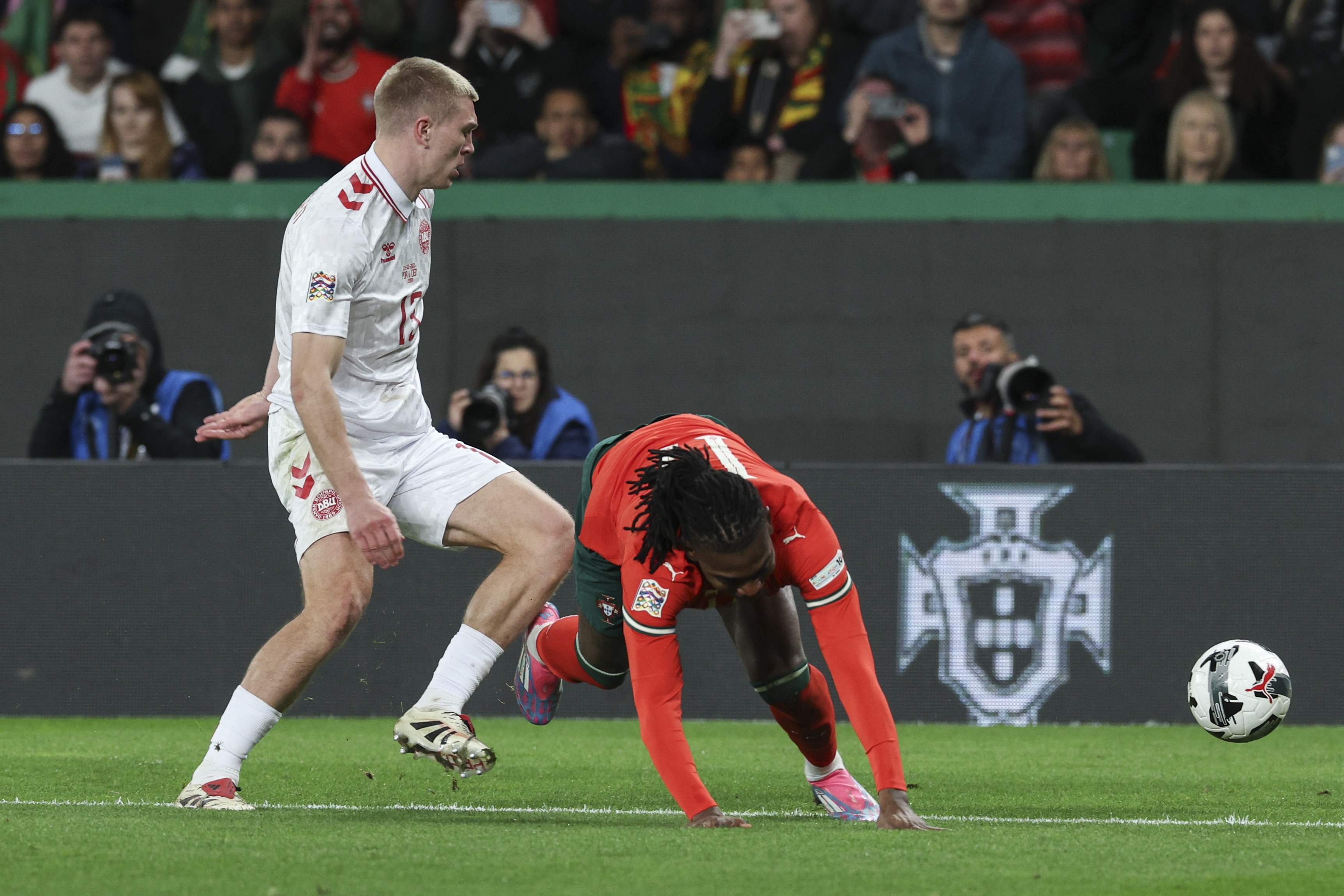 葡萄牙队战胜阿根廷队晋级决赛(葡萄牙队战胜阿根廷队晋级决赛是哪一年) 葡萄牙队战胜阿根廷队晋级决赛(葡萄牙队战胜阿根廷队晋级决赛是哪一年)