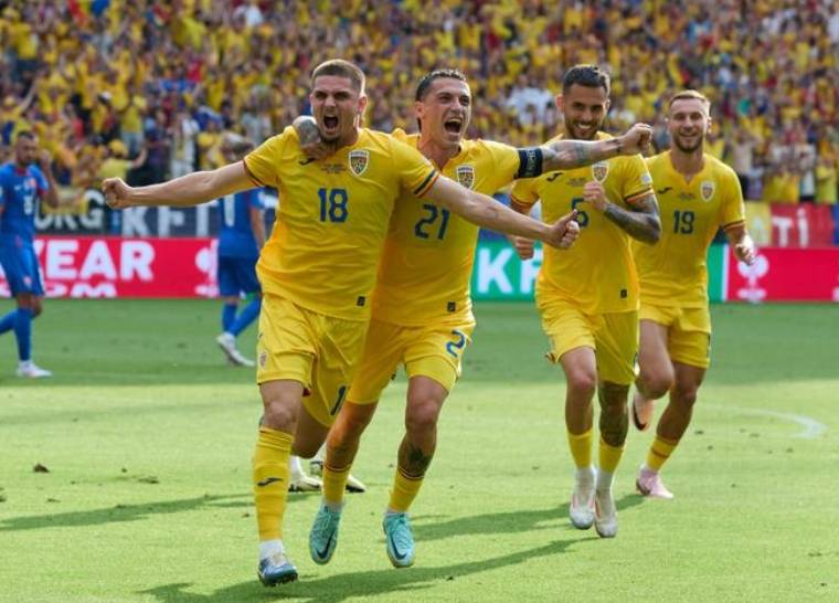 爱游戏体育下载-俄罗斯球队在国际比赛中取得胜利(俄罗斯球队在国际比赛中取得胜利了吗)