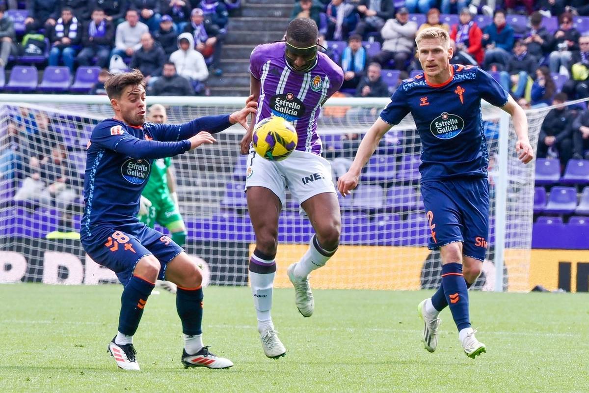 爱游戏体育直播-赫塔菲遭受连败，保级形势堪忧