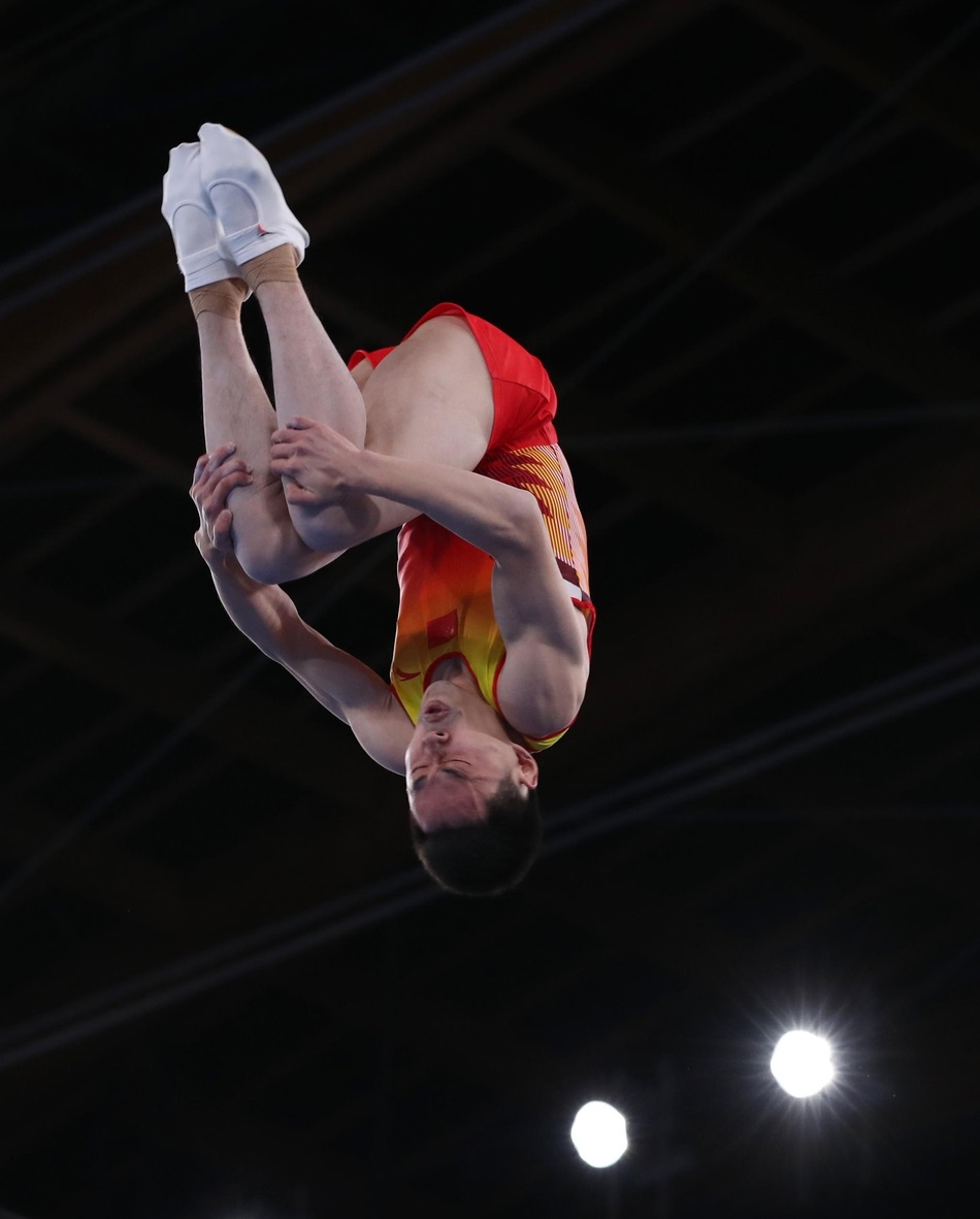 爱游戏体育下载-蹦床比赛：澳大利亚选手连续完成难度动作