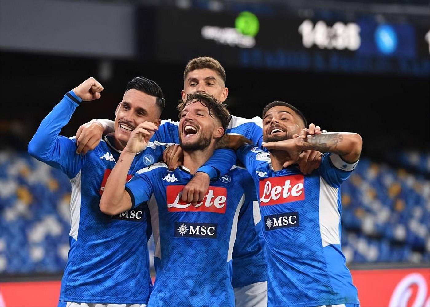 意大利足球传奇:佛罗伦萨击败对手取胜 意大利足球传奇:佛罗伦萨击败对手取胜