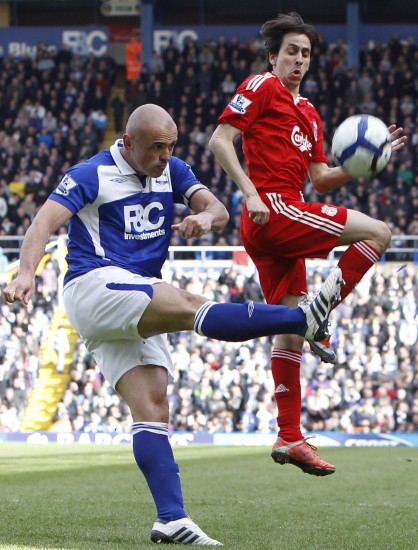 爱游戏登录-伯明翰城客场取胜，积分迅速攀升