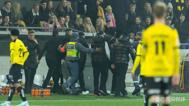 包含瑞典篮球甲级联赛上演精彩对决,球迷热情高涨的词条 包含瑞典篮球甲级联赛上演精彩对决,球迷热情高涨的词条