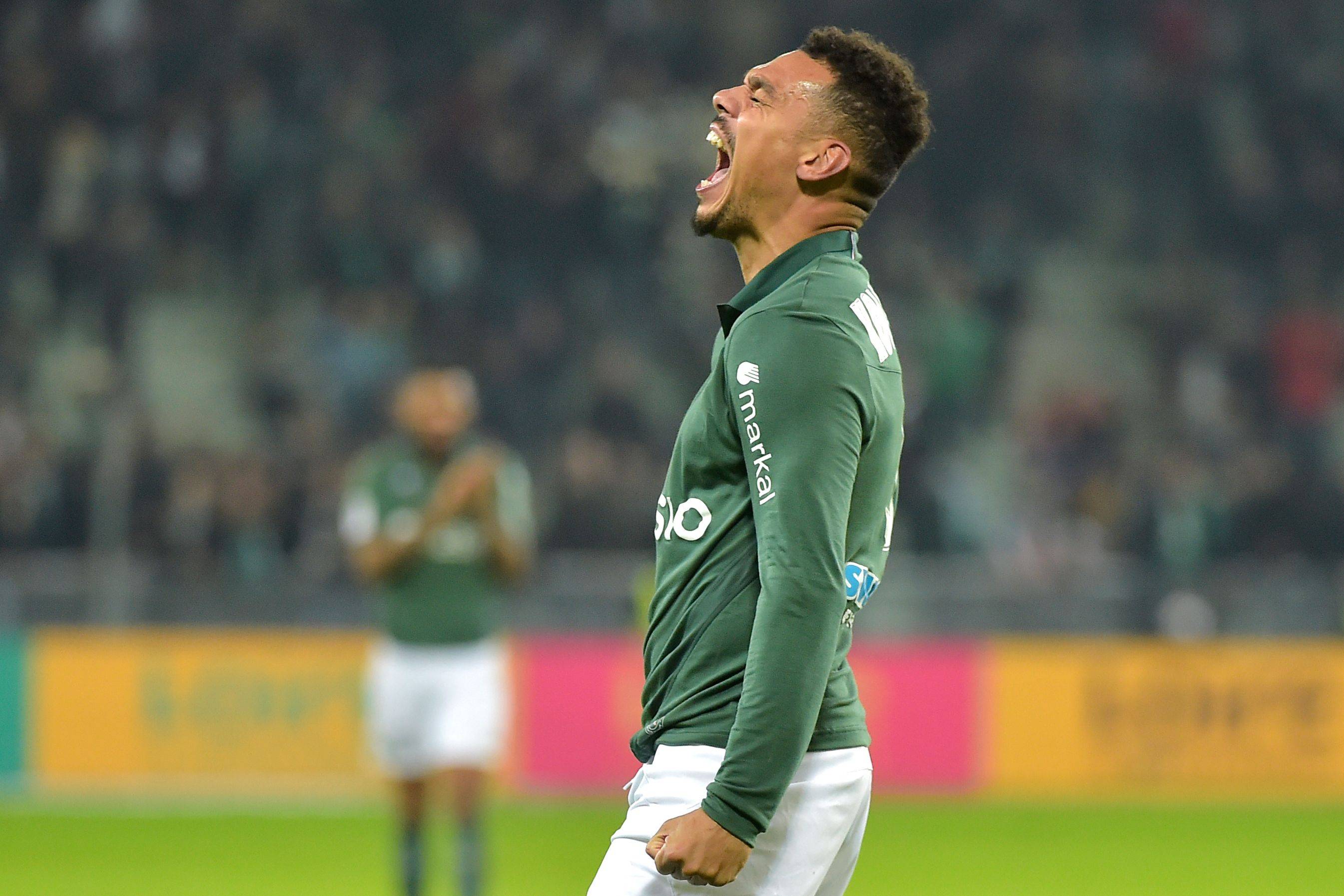 包含雷恩球队击败圣埃蒂安,保持胜利势头的词条 包含雷恩球队击败圣埃蒂安,保持胜利势头的词条