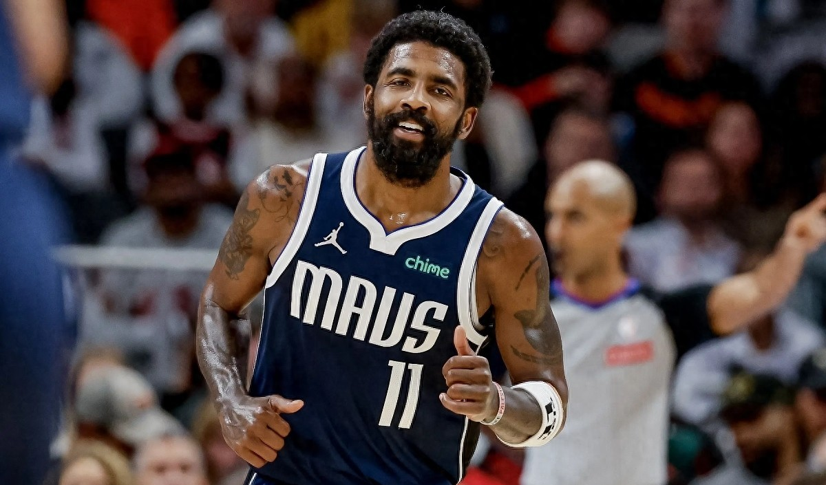 爱游戏官网-受伤球员调整出场，球队战绩逐步改善