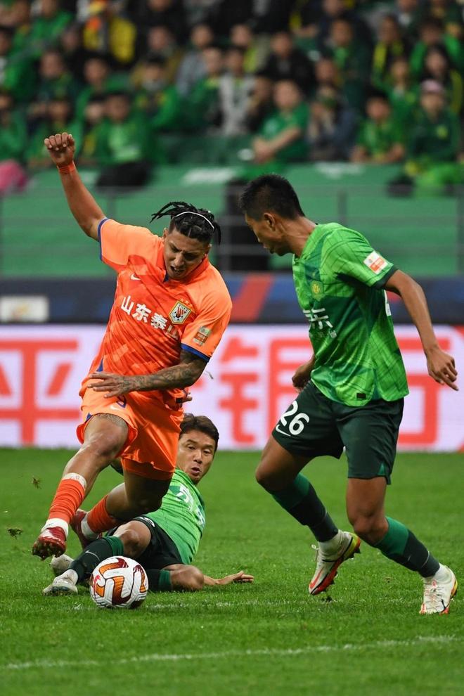 山东球队维持强势,联赛名列前茅 山东球队维持强势,联赛名列前茅