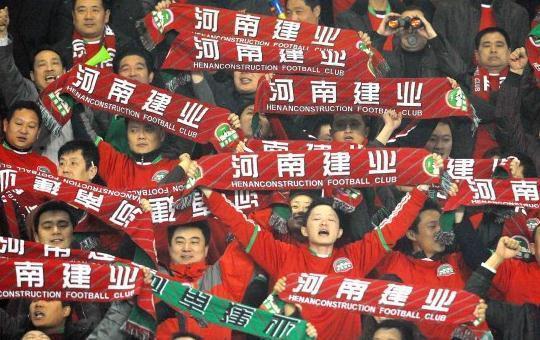 包含湖南湘涛客场战胜河南建业，取得胜利的词条