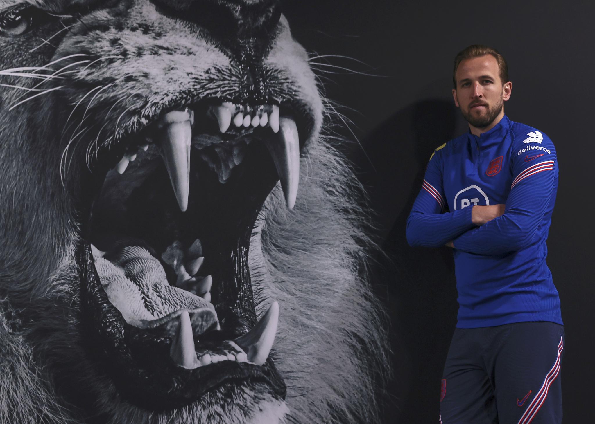 英格兰队捍卫荣誉，成功卫冕冠军头衔