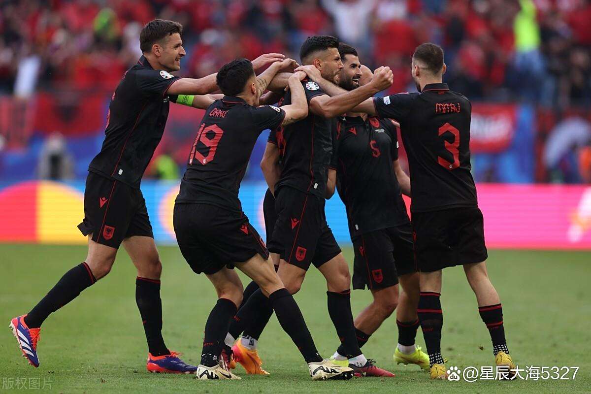 爱游戏官方登录入口-阿尔巴尼亚晋级，球迷欢庆欧洲杯之夜的简单介绍