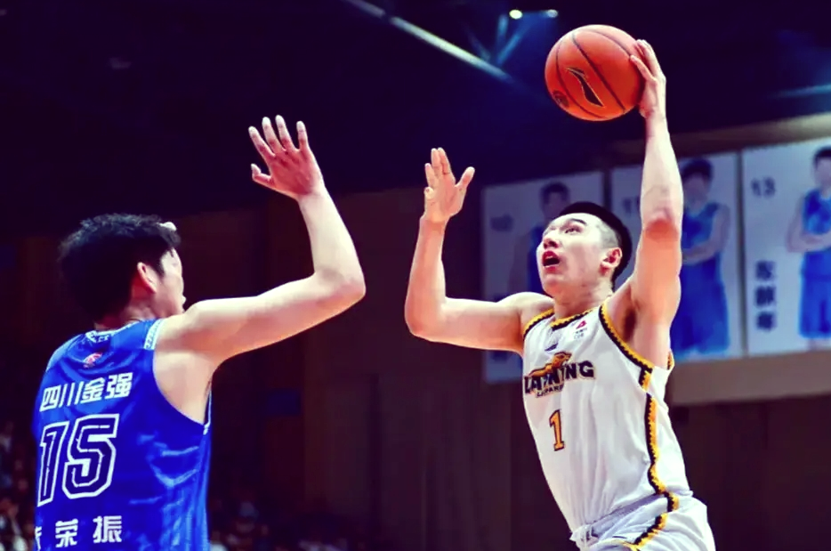 新援成功适应球队节奏,备战全力迎战的简单介绍 新援成功适应球队节奏,备战全力迎战的简单介绍