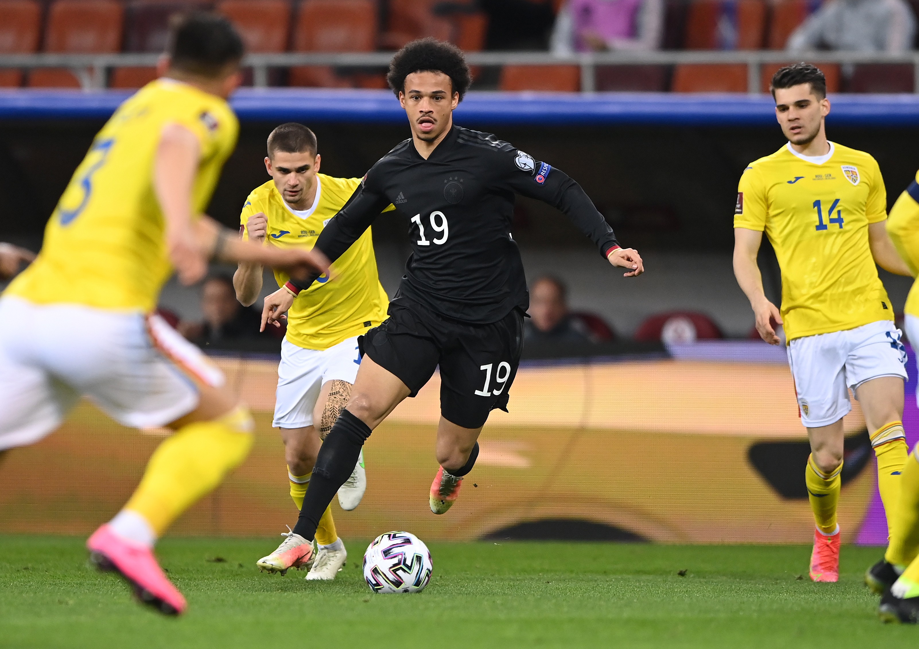 门兴格拉德巴赫带着胜利回家的简单介绍 门兴格拉德巴赫带着胜利回家的简单介绍