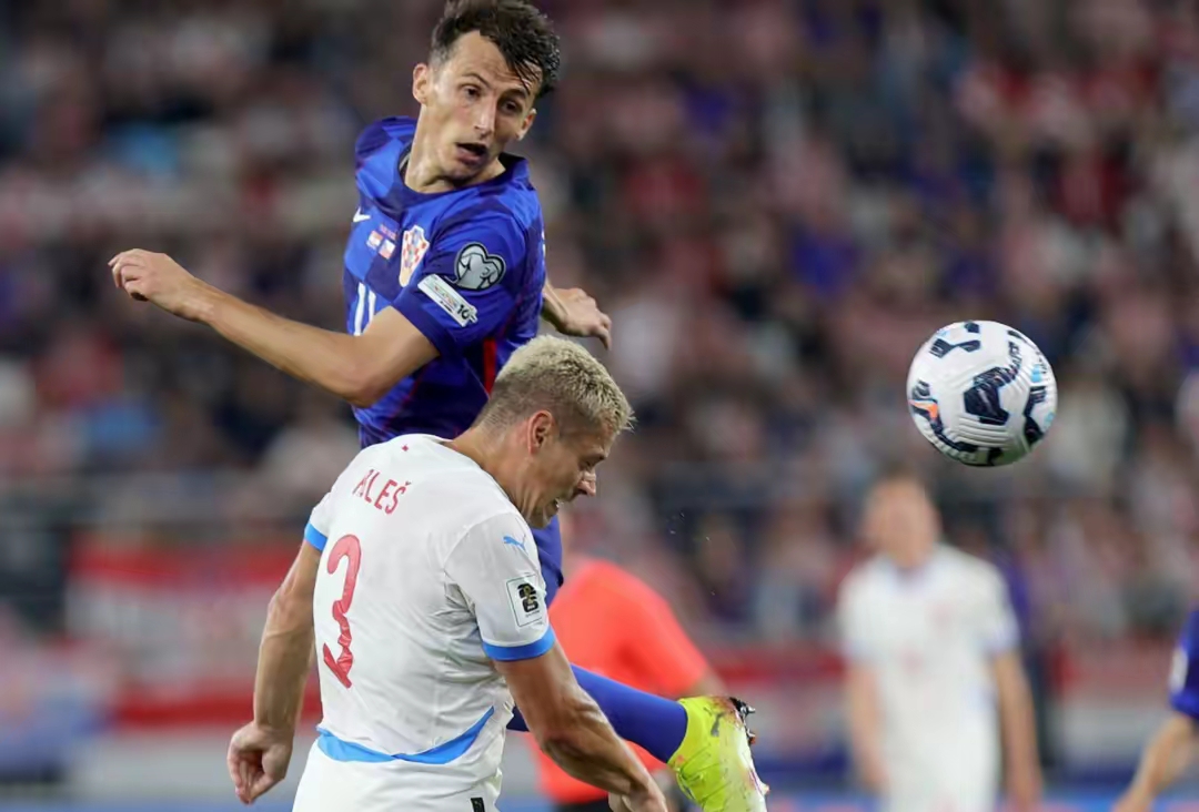 苏格兰-力克以色列，欧洲杯预选赛走向胜利的简单介绍