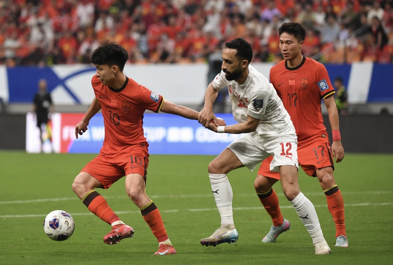 爱游戏官网-足球比赛中谁能脱颖而出？