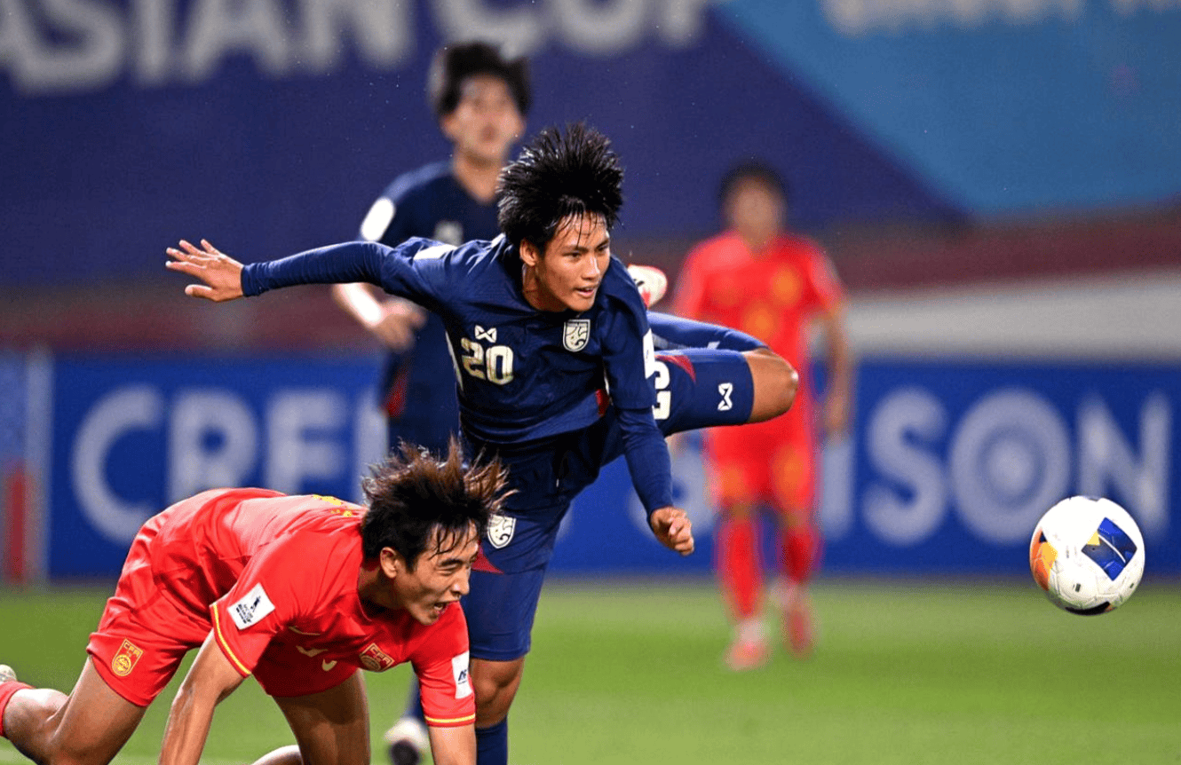 包含斯里兰卡球员在国际足球锦标赛上大放异彩的词条