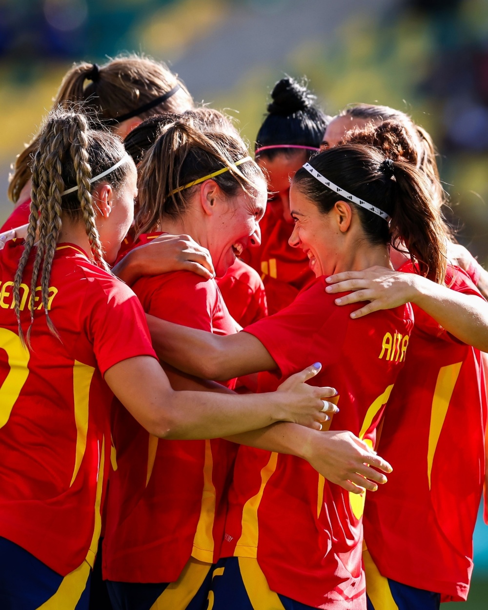 巴西女足队员获得最佳射手奖