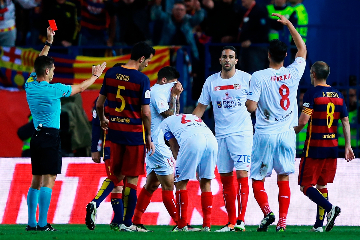 包含塞维利亚客场大胜，连胜势头强劲的词条