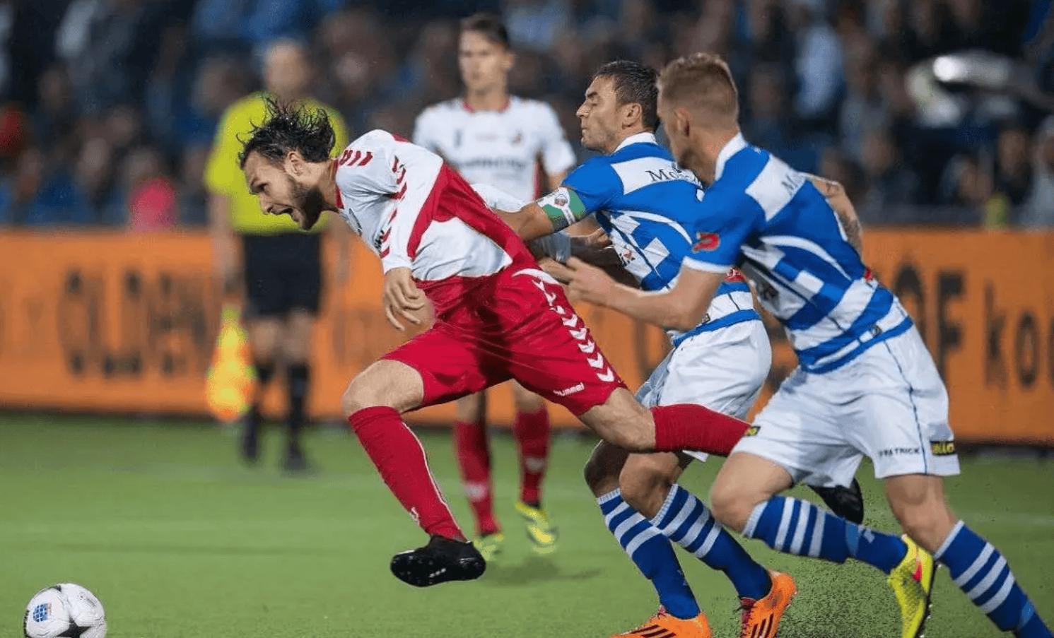 荷兰队战胜法国强敌,晋级半决赛成功! 荷兰队战胜法国强敌,晋级半决赛成功!