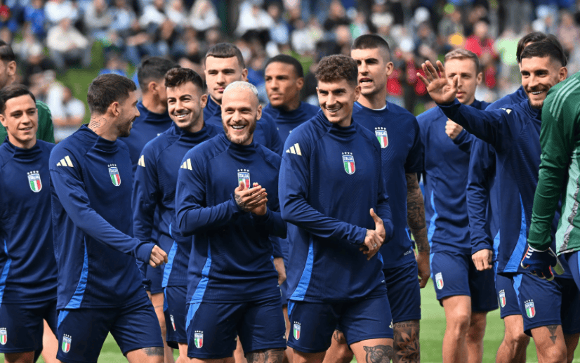 意甲球员加盟国家队备战国际比赛 意甲球员加盟国家队备战国际比赛