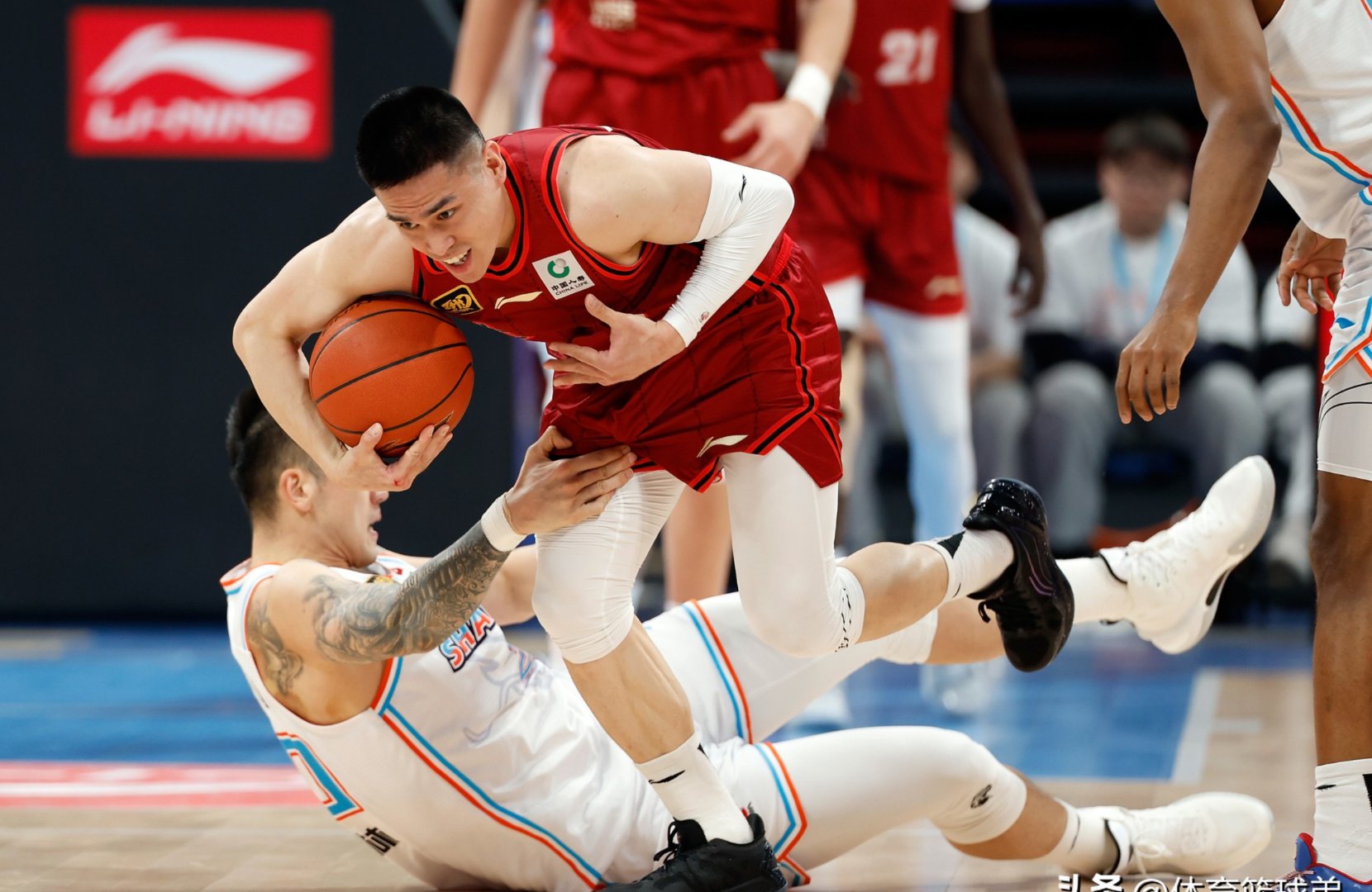 球员个人突破技术超群,带领球队胜出的简单介绍 球员个人突破技术超群,带领球队胜出的简单介绍