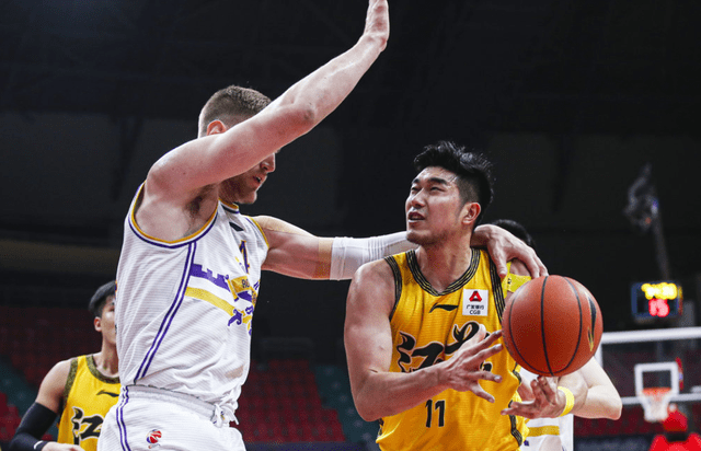 爱游戏在线-深圳FC实现比赛胜利，继续领跑积分榜的简单介绍